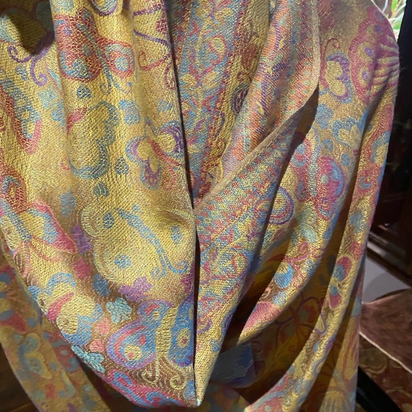 COPY - Vintage butterfly brocade pashmina shawl scarf - Picture 2 of 9